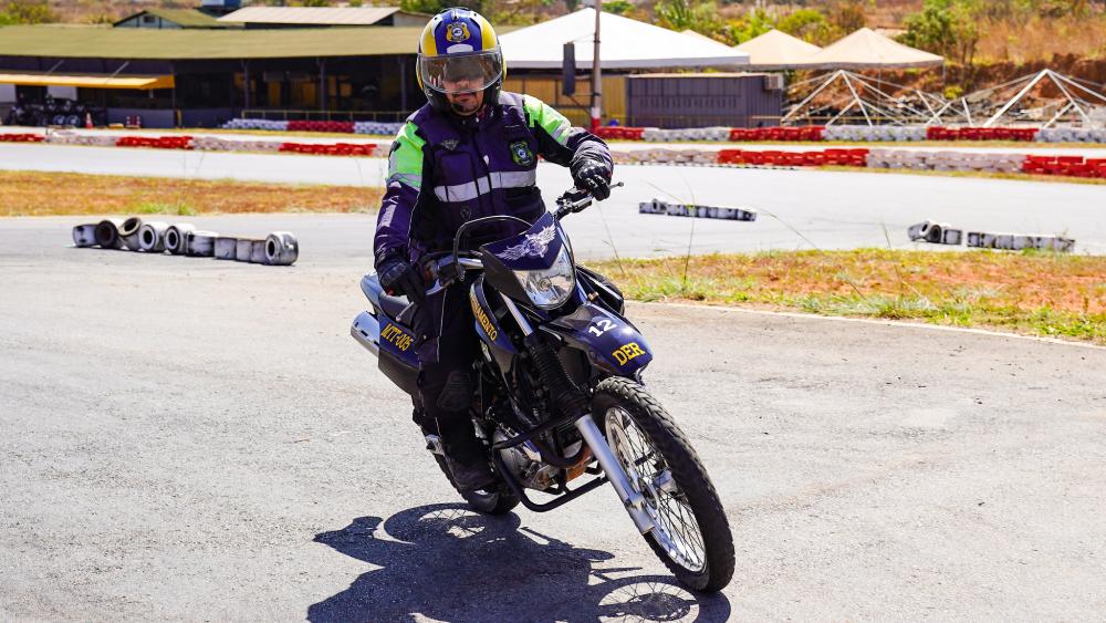 Capa da notícia: DER-DF amplia capacitação para motociclistas do Núcleo de Motopatrulhamento